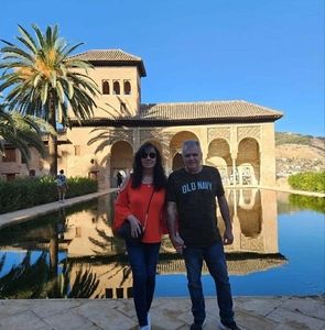 Meet your Posher, Carlos